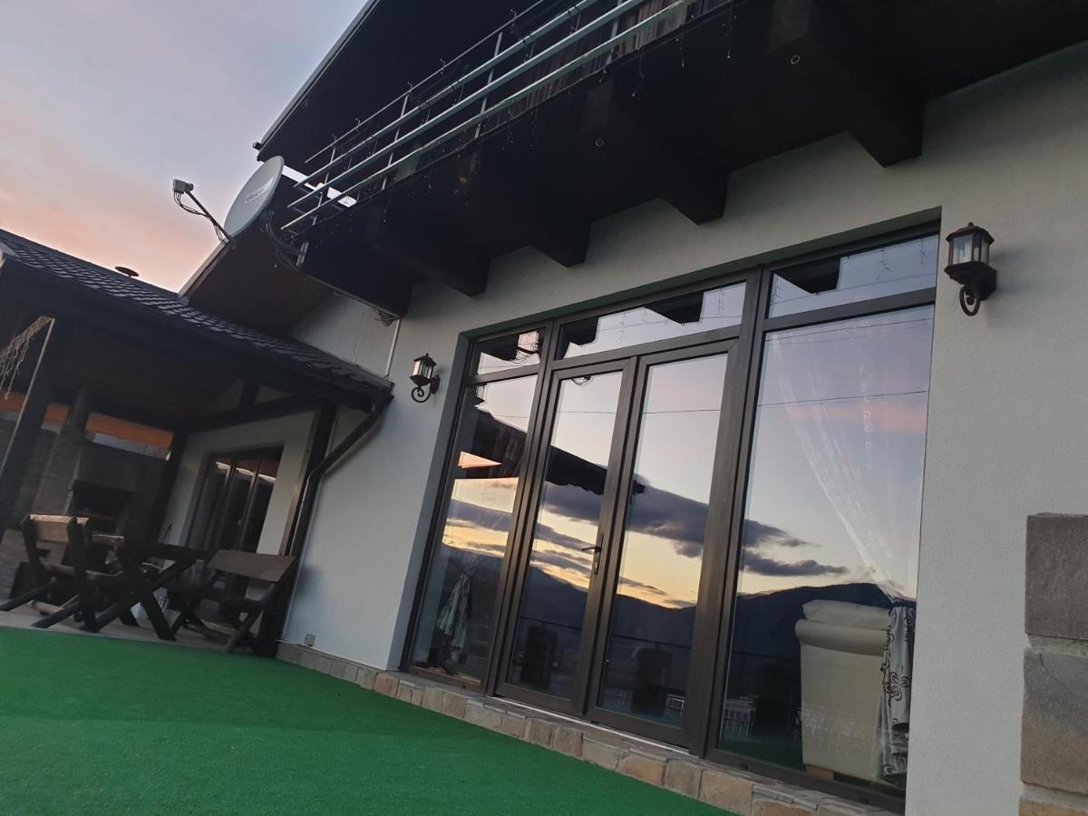 피아트라네암츠 Casa Yla 빌라 외부 사진