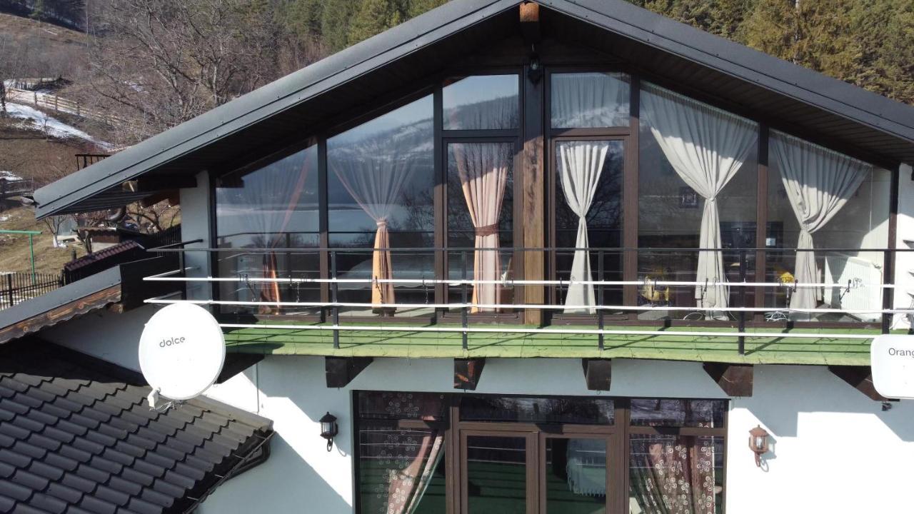 피아트라네암츠 Casa Yla 빌라 외부 사진